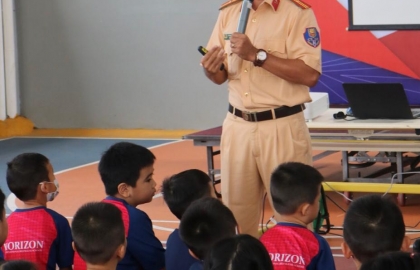 Hợp cùng Phòng cảnh sát giao thông